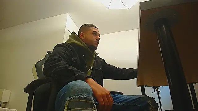 Snapshot of JoshKnights chatting on September 29, 2025, 5:14 am JoshKnights online show from September 29, 2025, 5:14 am