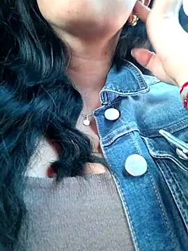 Snapshot of Emily_Wane chatting on May 6, 2026, 5:39 pm Emily Wane online show from May 6, 2026, 5:39 pm