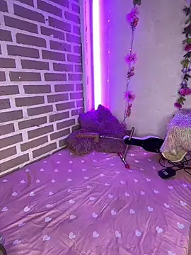 Snapshot of CharlotteMillers chatting on September 18, 2025, 2:42 pm CharlotteMillers online show from September 18, 2025, 2:42 pm