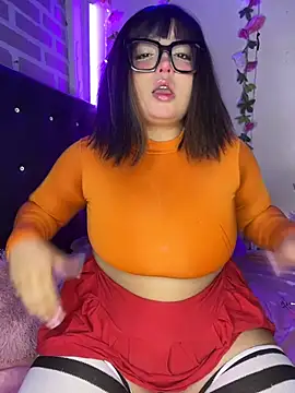 Snapshot of CharlotteMillers chatting on November 11, 2025, 5:02 am CharlotteMillers online show from November 11, 2025, 5:02 am