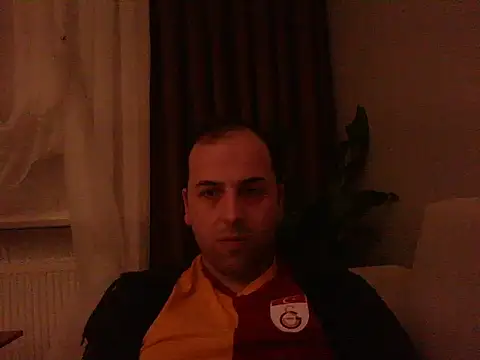 Snapshot of Yldrmm_9553 chatting on May 1, 2026, 9:20 pm Yldrmm 9553 online show from May 1, 2026, 9:20 pm