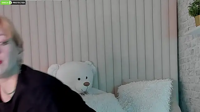 RachelCart online show from November 17, 2025, 3:10 am