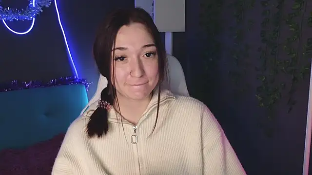 YasmineWest online show from December 29, 2024, 4:05 am