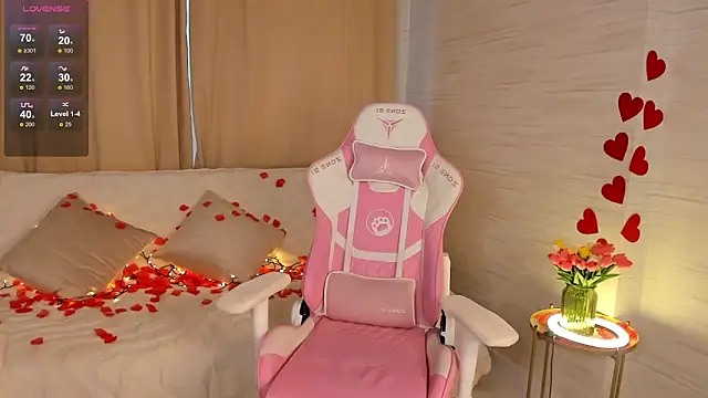 AnnikaAllison online show from March 29, 2026, 1:35 pm