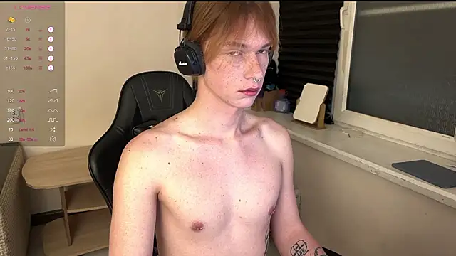 carthylovvve online show from March 30, 2026, 4:19 pm