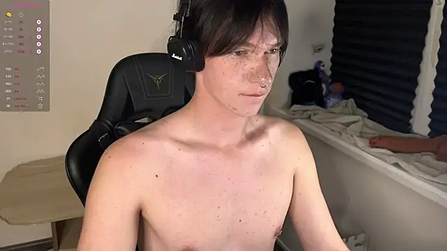 carthylovvve online show from October 3, 2025, 4:19 pm