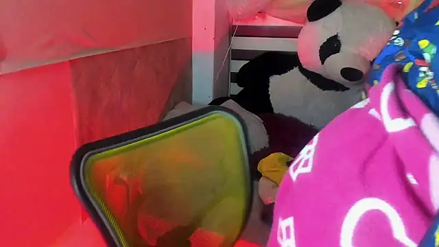 Lilithsabeth online show from November 17, 2025, 4:16 am