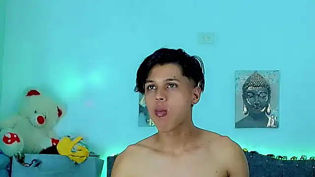 Liamscott  online show from February 13, 2026, 10:21 pm