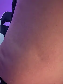 Snapshot of JulianaCastillo chatting on March 10, 2025, 11:34 am JulianaCastillo online show from March 10, 2025, 11:34 am