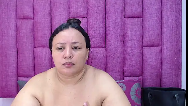 CrushOnMe  online show from January 14, 2026, 1:04 pm