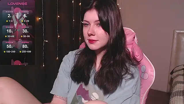 Snapshot of CutieTori chatting on December 11, 2024, 10:25 am CutieTori online show from December 11, 2024, 10:25 am