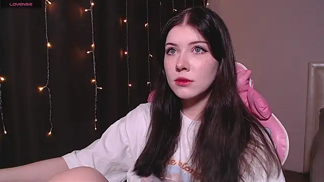 Snapshot of CutieTori chatting on February 15, 2025, 9:38 am CutieTori online show from February 15, 2025, 9:38 am