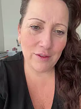 xsexycurvymilf online show from January 31, 2025, 9:16 am