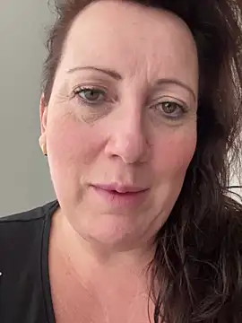 xsexycurvymilf online show from February 12, 2025, 1:06 pm