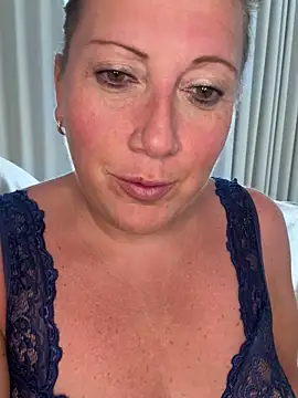 xsexycurvymilf online show from September 11, 2025, 10:37 am