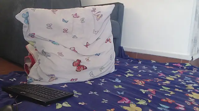 Fire  Foxx online show from April 16, 2026, 2:12 am