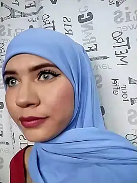 Snapshot of hanaa_18 chatting on December 30, 2024, 3:45 pm hanaa 18 online show from December 30, 2024, 3:45 pm