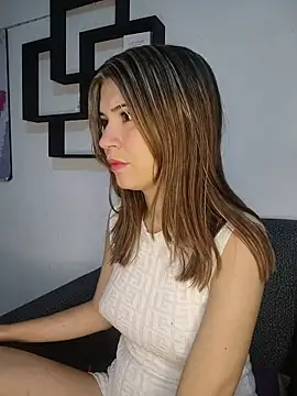 Snapshot of hanaa_18 chatting on November 15, 2025, 10:08 am hanaa 18 online show from November 15, 2025, 10:08 am