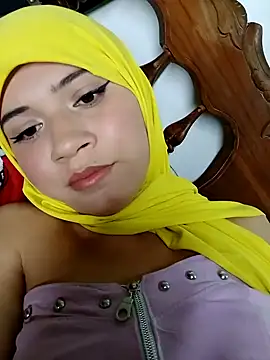 Snapshot of hanaa_18 chatting on February 11, 2025, 2:35 am hanaa 18 online show from February 11, 2025, 2:35 am