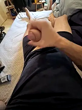 MarkBigDick35 online show from April 15, 2026, 9:37 am