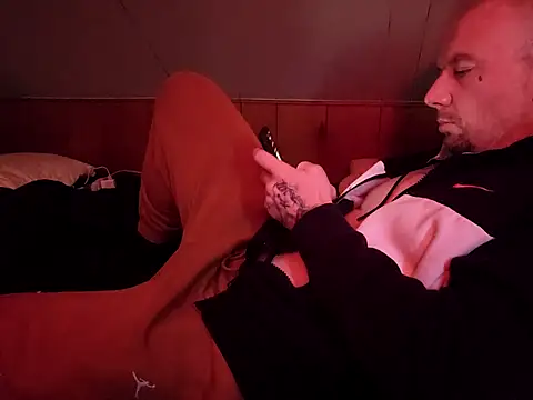 nicedicknicetats online show from October 3, 2025, 12:28 pm