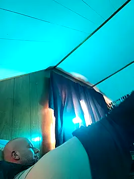 nicedicknicetats online show from September 21, 2025, 9:53 pm