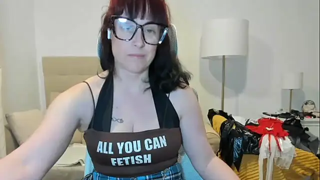 emmita69  online show from February 20, 2026, 6:32 pm