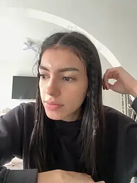 MerySummer online show from September 18, 2025, 8:01 pm