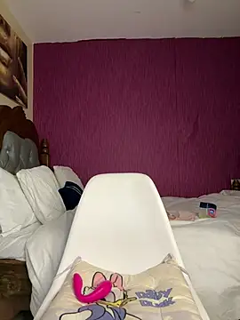 SSEXYBUBBLEBUTT101 online show from March 20, 2025, 6:53 pm