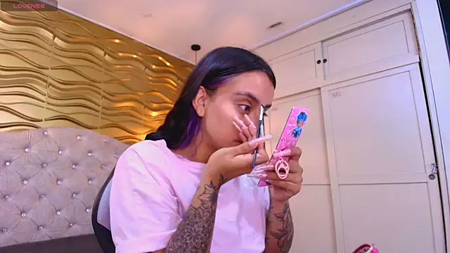 Andreita Jones online show from April 25, 2026, 11:35 am