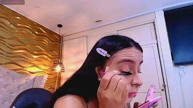 Andreita Jones online show from April 21, 2026, 11:39 am