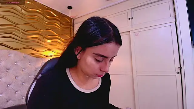 Andreita Jones online show from April 19, 2026, 11:44 am