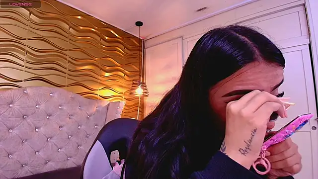 Andreita Jones online show from April 18, 2026, 11:56 am