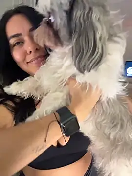 PetitLumiere online show from April 6, 2026, 4:46 am