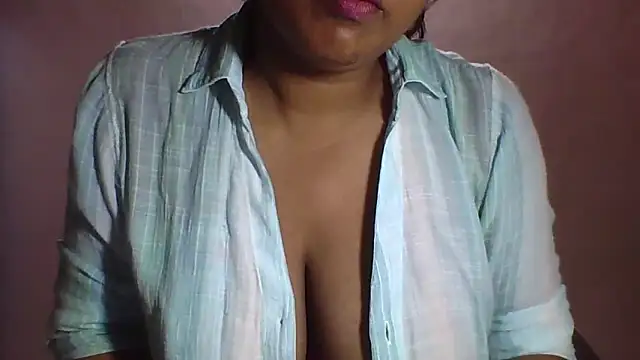 angelsilvia online show from September 10, 2025, 8:35 am