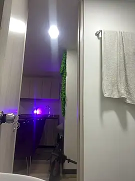 Ammy Castro online show from March 21, 2026, 9:08 pm