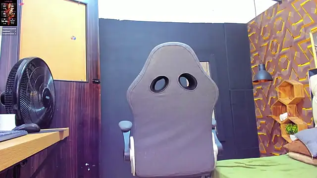 Snapshot of deyy_madissonn chatting on March 23, 2025, 3:54 am deyy madissonn online show from March 23, 2025, 3:54 am