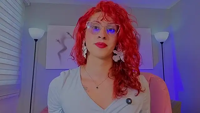 Juliana Saenzz online show from February 9, 2026, 10:30 pm