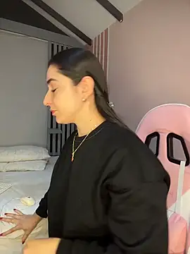 Snapshot of Victoria-And1 chatting on February 24, 2026, 1:28 am Victoria-And1 online show from February 24, 2026, 1:28 am