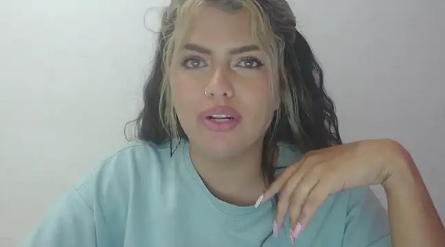 Snapshot of sweetkitty_16 chatting on March 5, 2025, 8:00 am sweetkitty 16 online show from March 5, 2025, 8:00 am