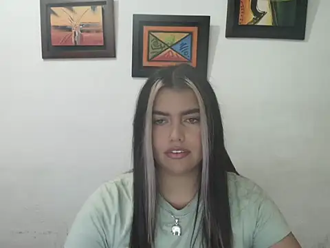 Snapshot of sweetkitty_16 chatting on October 17, 2025, 3:43 am sweetkitty 16 online show from October 17, 2025, 3:43 am