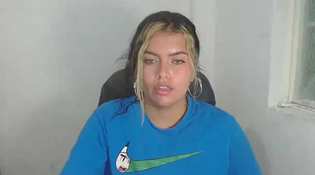 Snapshot of sweetkitty_16 chatting on March 18, 2025, 2:08 am sweetkitty 16 online show from March 18, 2025, 2:08 am