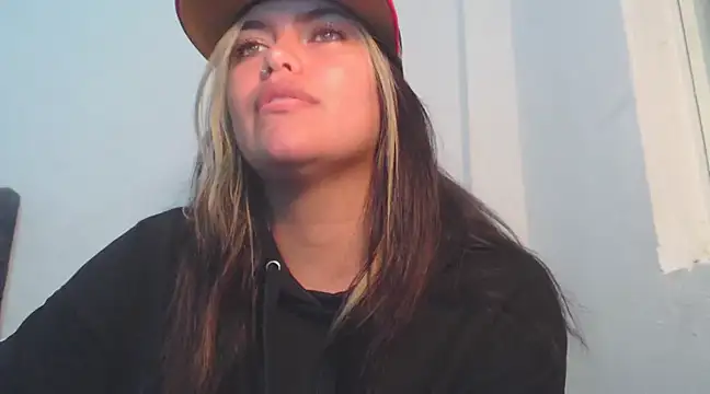 Snapshot of sweetkitty_16 chatting on March 14, 2025, 3:26 am sweetkitty 16 online show from March 14, 2025, 3:26 am