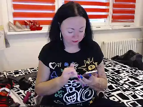 Snapshot of Alexie33 chatting on March 20, 2025, 12:00 pm Alexie33 online show from March 20, 2025, 12:00 pm