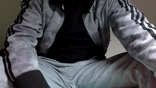 molozeb online show from November 18, 2025, 8:34 pm