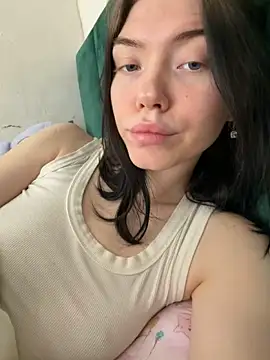 Lisaaa Alisa online show from March 3, 2026, 4:30 am