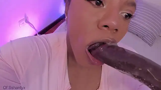 Sexyshantal  online show from July 29, 2026, 7:13 pm