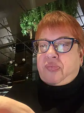 Snapshot of Klio5678 chatting on February 3, 2026, 1:27 pm Klio5678 online show from February 3, 2026, 1:27 pm