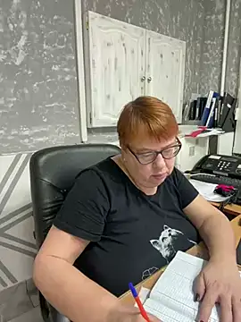 Snapshot of Klio5678 chatting on February 24, 2026, 10:21 pm Klio5678 online show from February 24, 2026, 10:21 pm