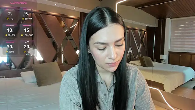 carina rossi online show from September 20, 2025, 12:43 pm